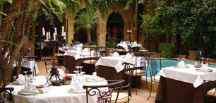 Le patio à l'heure du déjeuner à La Trattoria di Giancarlo Marrakech